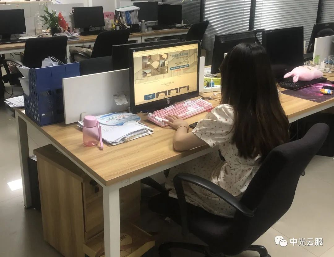 致最美的你们：成功就是用热爱与坚持去拼搏